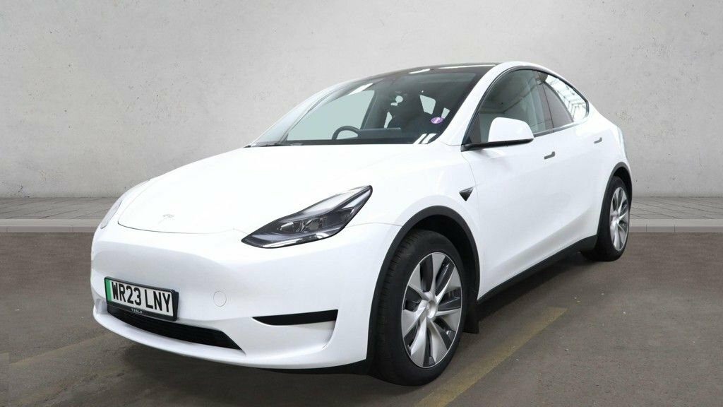Tesla Model Y Suv White #4