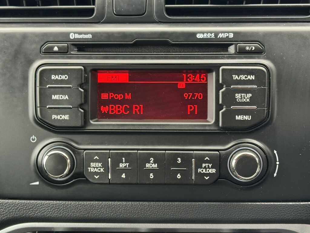 Kia RIO  Silver #16
