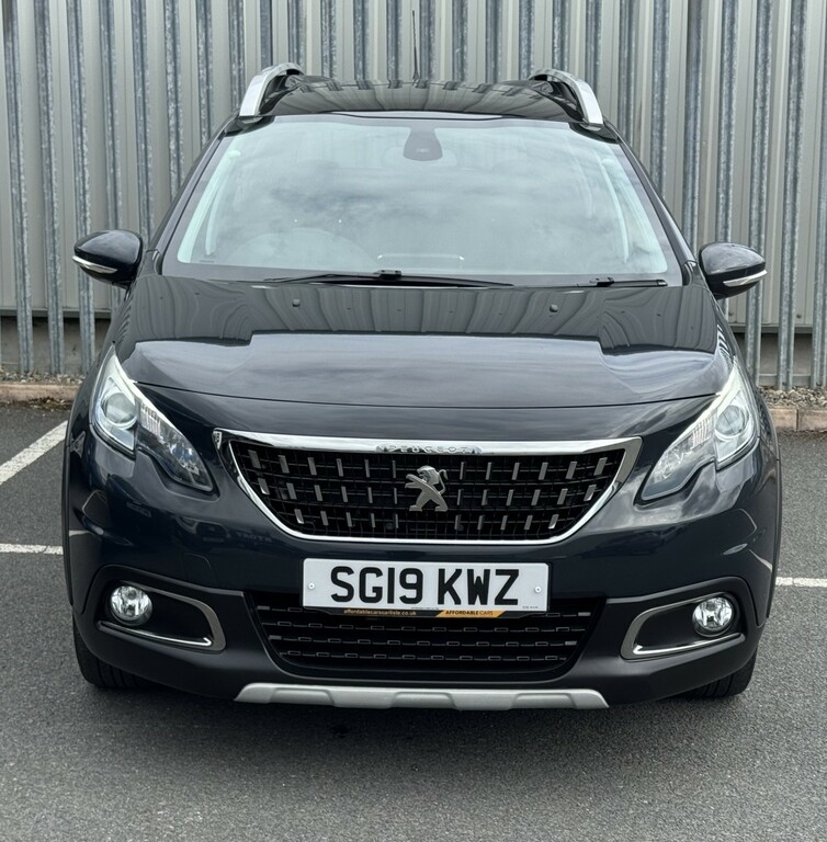 Peugeot 2008 1.2 Allure Premium Grey #3
