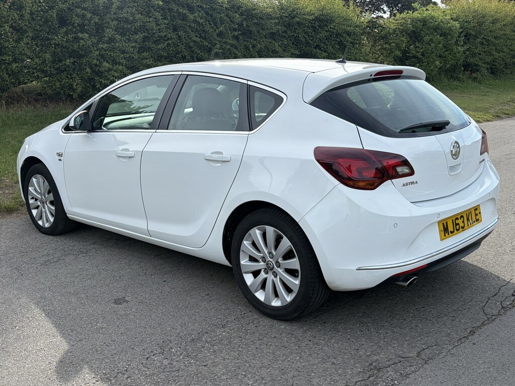 Vauxhall Astra 2.0 Cdti Ecoflex Elite White #4