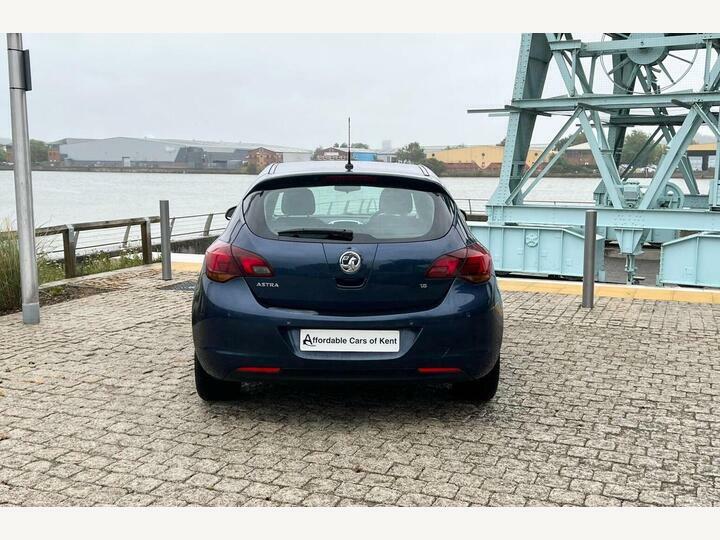 Vauxhall Astra Design Black #6