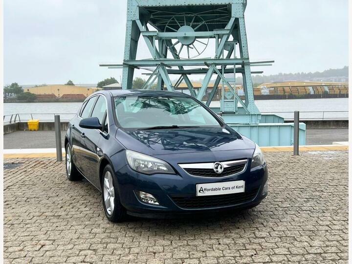 Vauxhall Astra Design Black #1