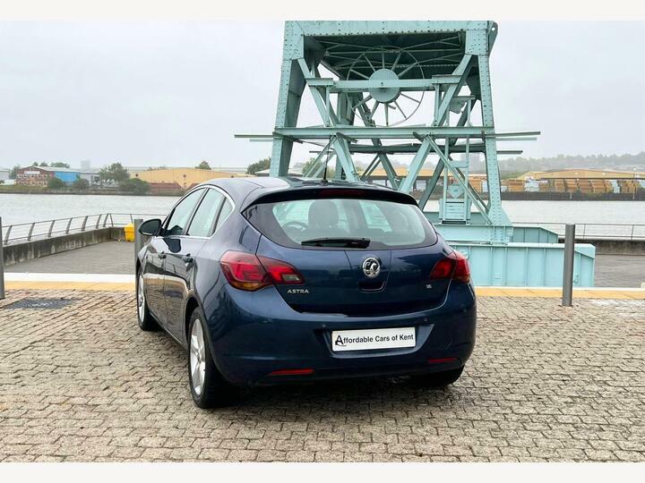 Vauxhall Astra Design Black #5