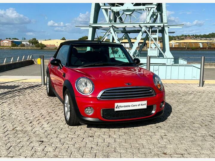 Mini Convertible 1.6 Cooper Convertible Steptronic Euro Red