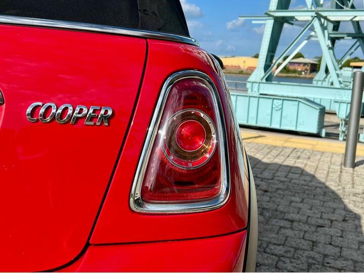Mini Convertible 1.6 Cooper White #9