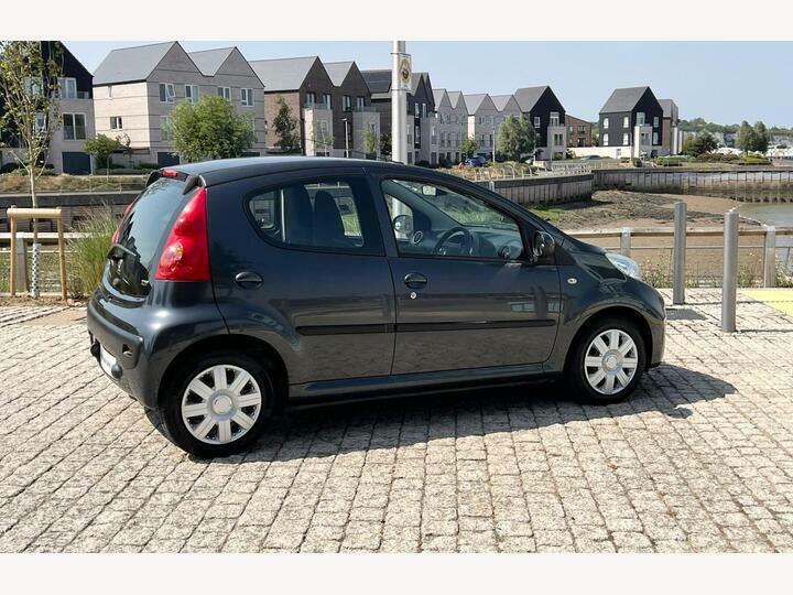 Peugeot 107 1.0 12V Urban Hatchback 2 Tronic Euro 4 Grey #5
