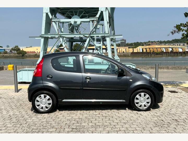 Peugeot 107 1.0 12V Urban Hatchback 2 Tronic Euro 4 Grey #3