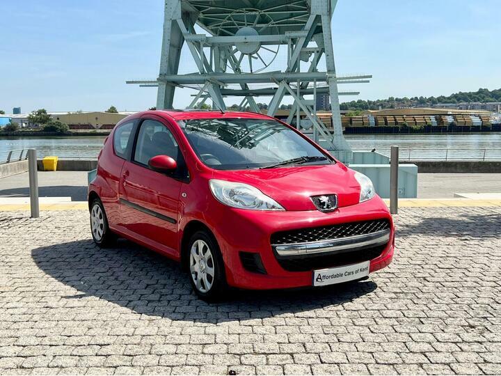 Peugeot 107 Hatchback Red