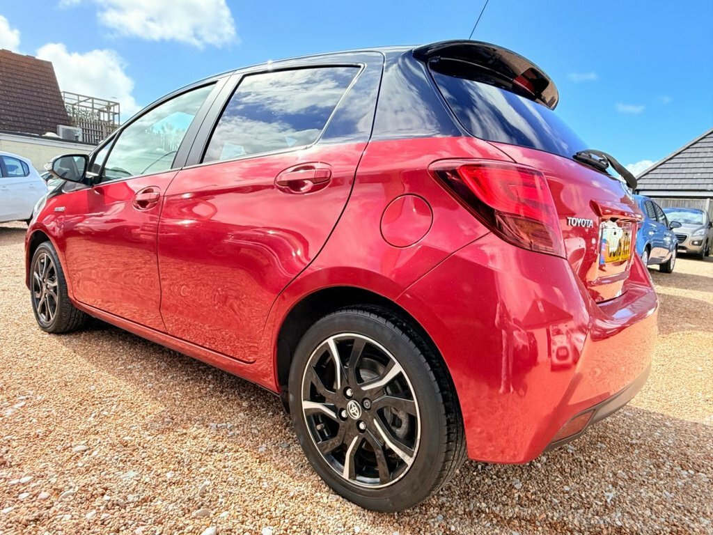 Toyota Yaris 1.5L Design GU16XTY Red #4