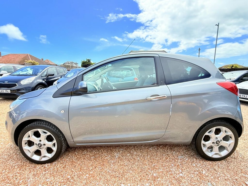 Ford KA  Silver #8