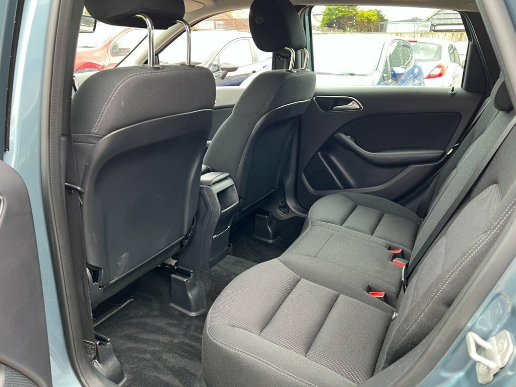 Mercedes-Benz B Class Se White #23