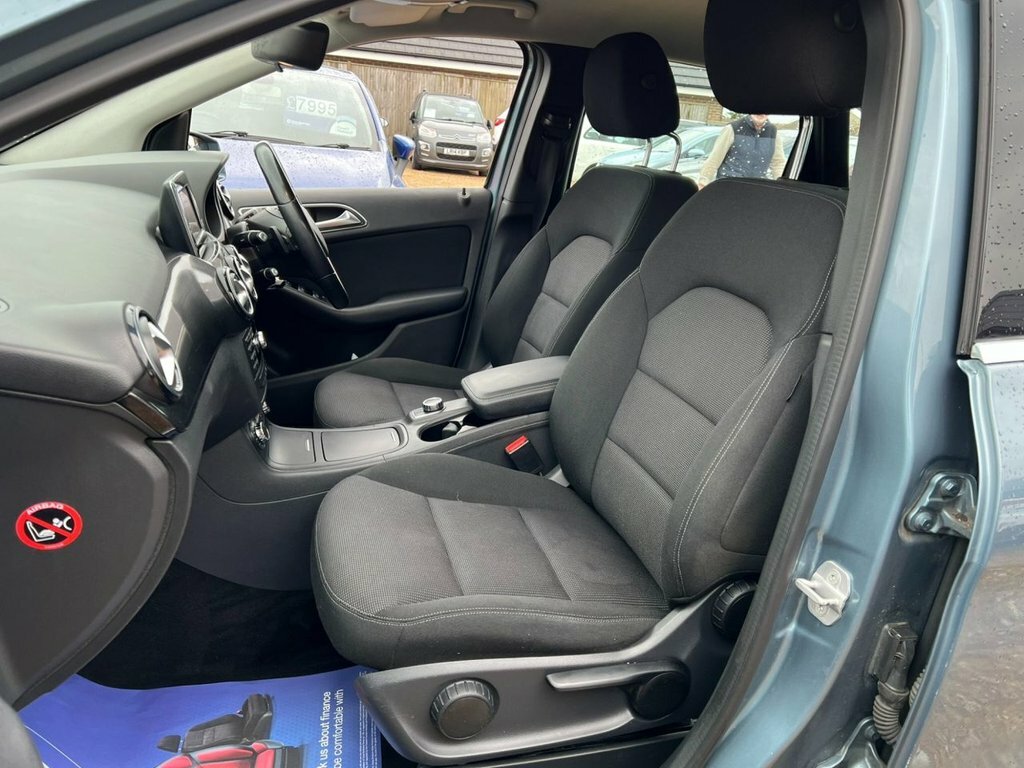 Mercedes-Benz B Class Se White #25