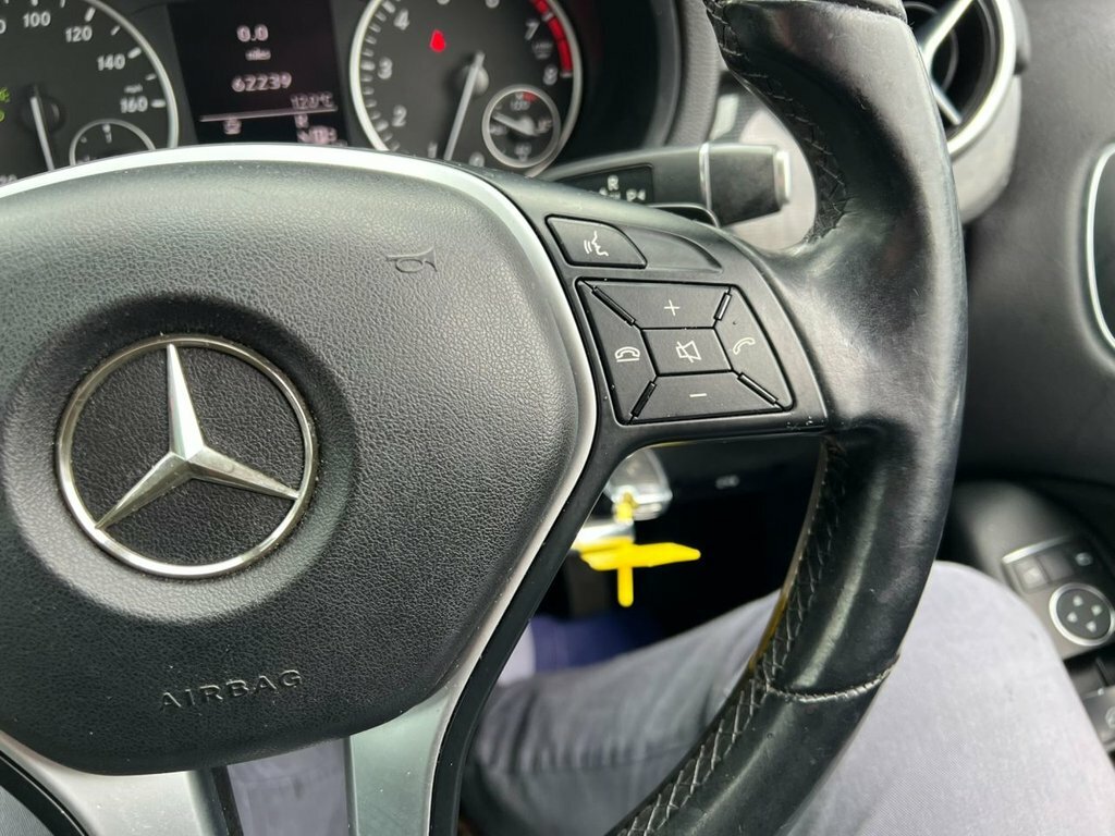 Mercedes-Benz B Class Se White #33
