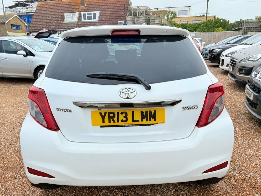 Toyota Yaris 1.3L Sr White #4