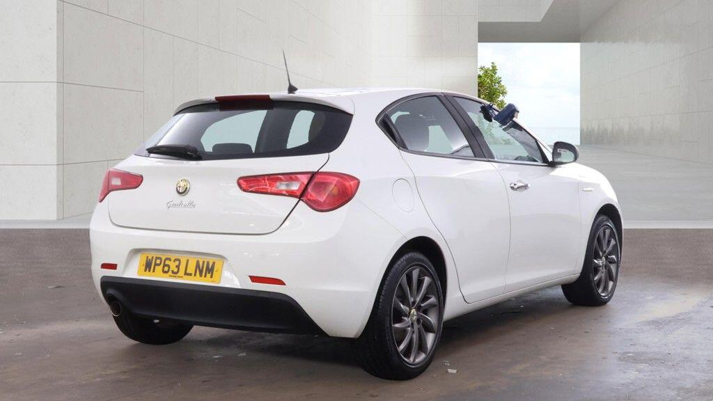 Alfa Romeo Giulietta Hatchback White #4