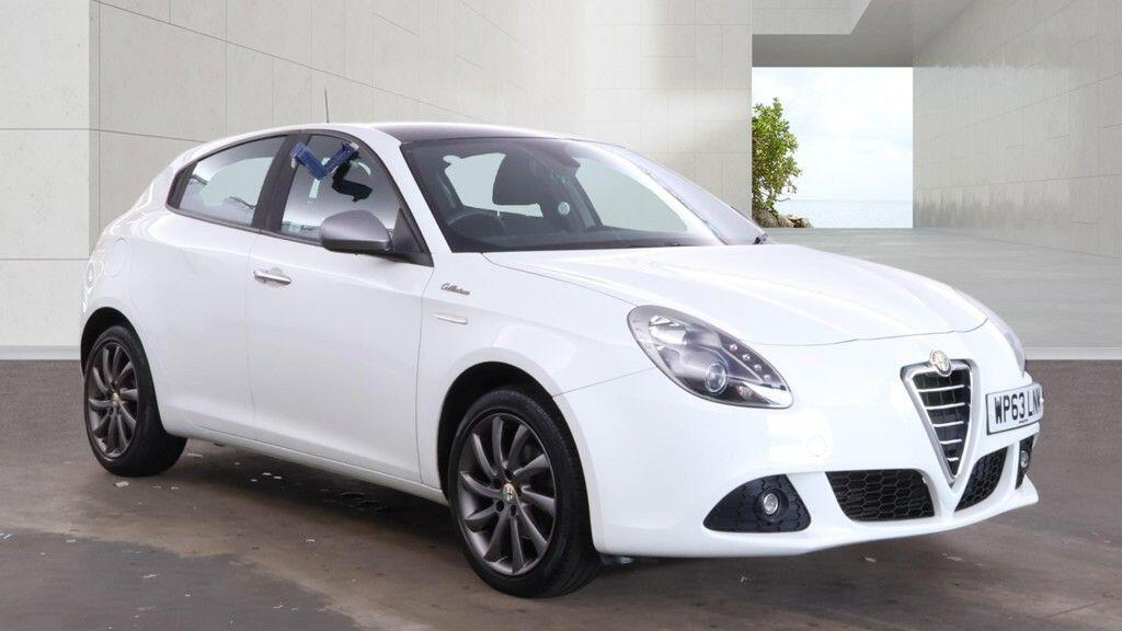 Alfa Romeo Giulietta Hatchback White #2