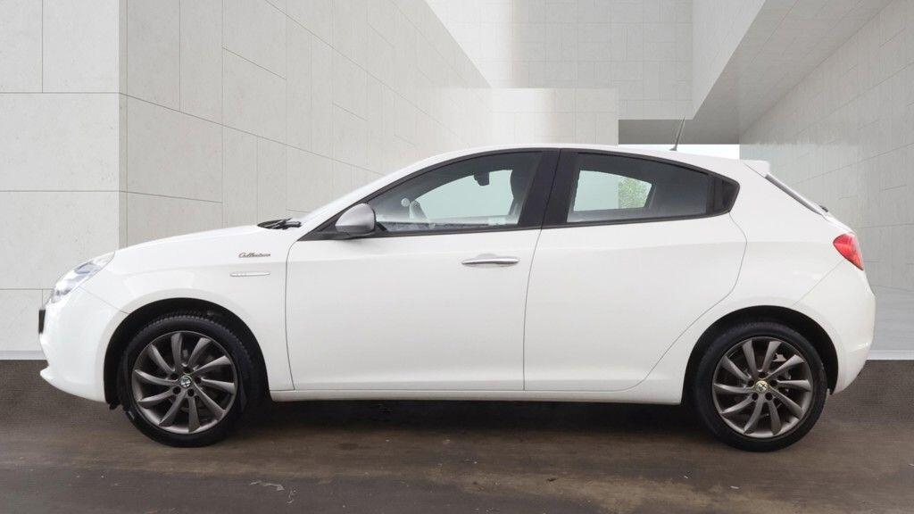 Alfa Romeo Giulietta Hatchback White #6