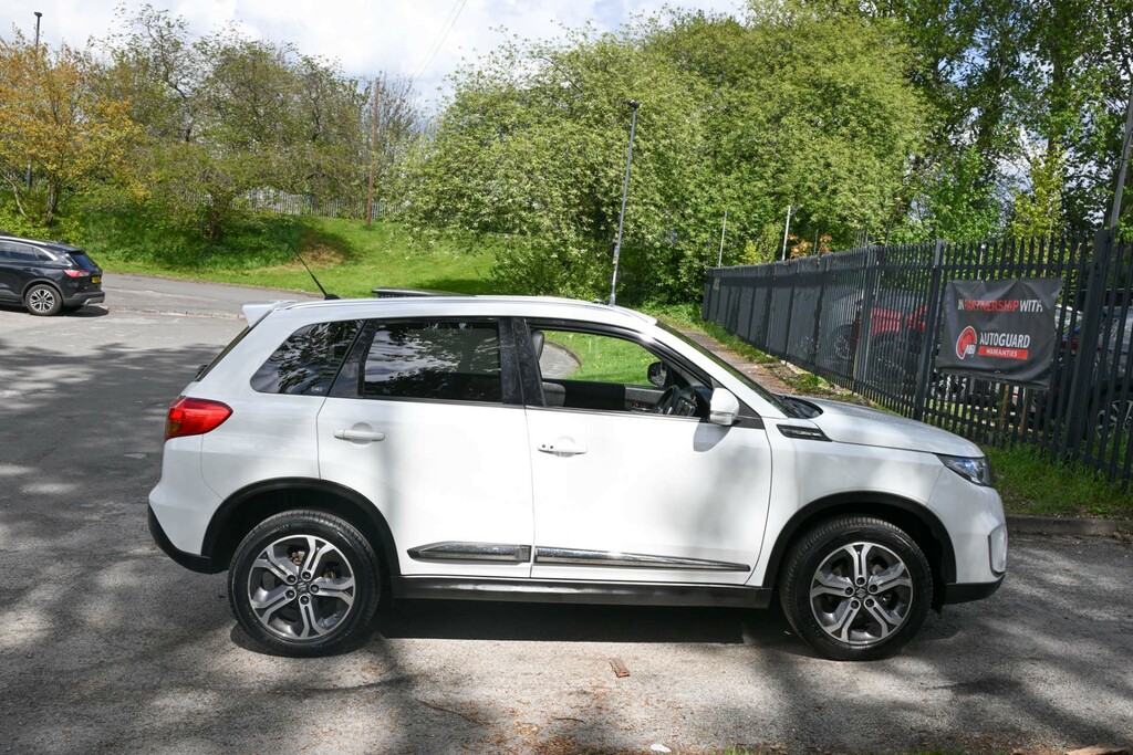Suzuki Vitara Sz5 Ddis Allgrip 4Wd White #5