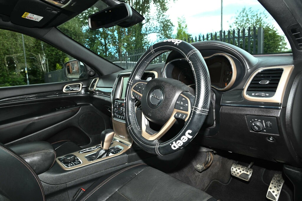 Jeep Grand Cherokee V6 Crd Summit White #17