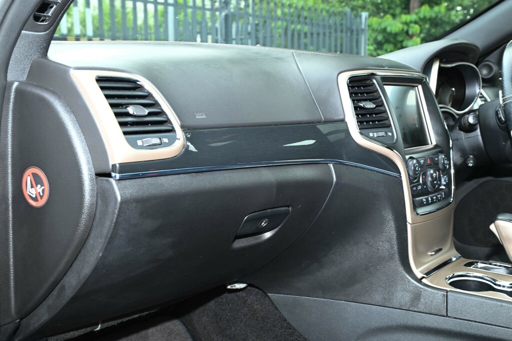 Jeep Grand Cherokee V6 Crd Summit White #30