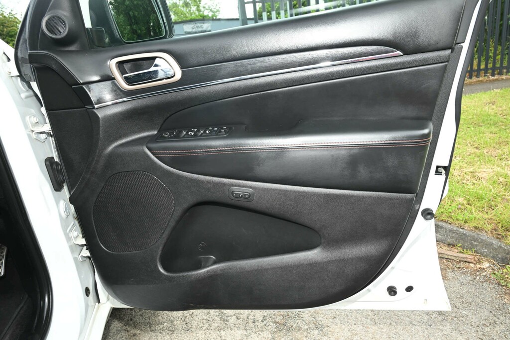 Jeep Grand Cherokee V6 Crd Summit White #22