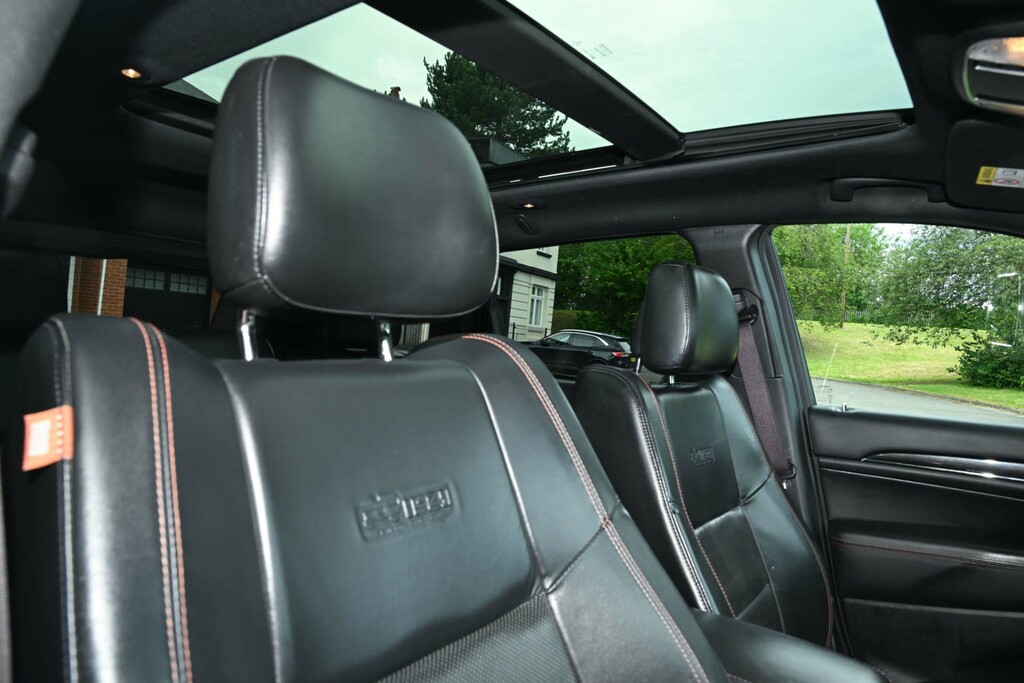 Jeep Grand Cherokee V6 Crd Summit White #24