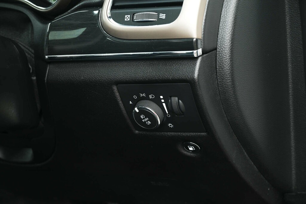 Jeep Grand Cherokee V6 Crd Summit White #20