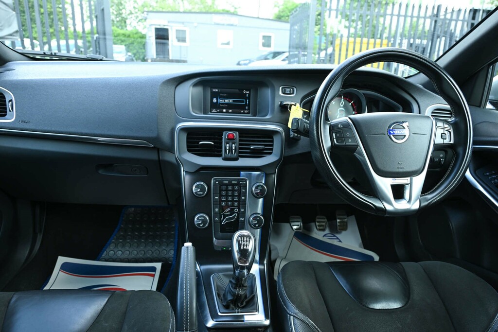 Volvo V40 2.0 D3 R-design Lux 148 Bhp Grey #10