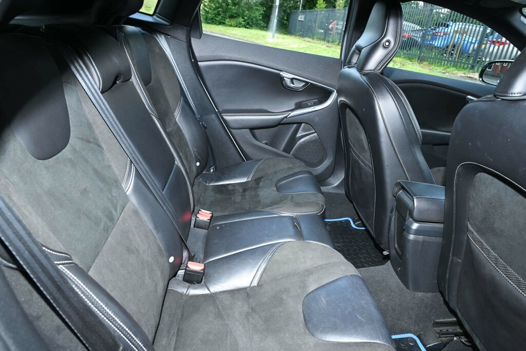 Volvo V40 2.0 D3 R-design Lux 148 Bhp Grey #34