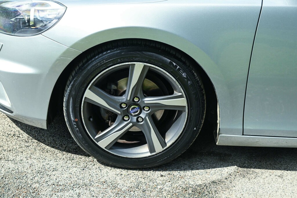 Volvo V40 2.0 D3 R-design Lux 148 Bhp Grey #42