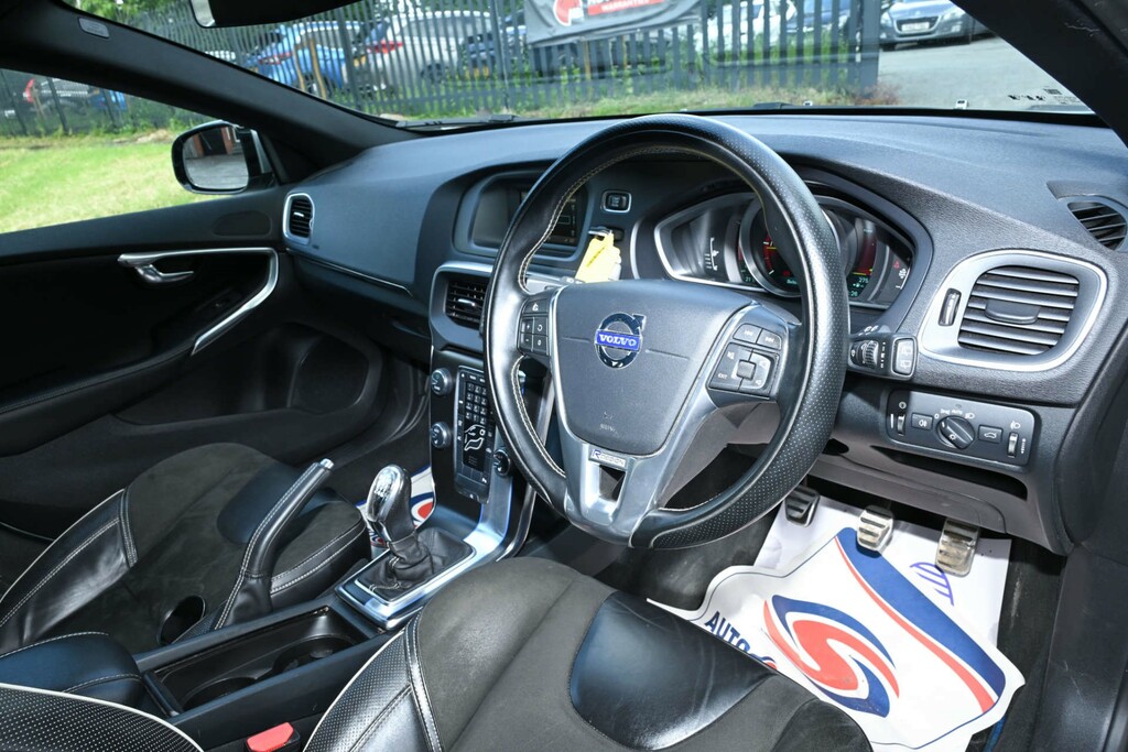Volvo V40 2.0 D3 R-design Lux 148 Bhp Grey #25