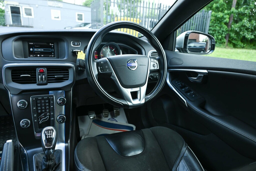 Volvo V40 2.0 D3 R-design Lux 148 Bhp Grey #11
