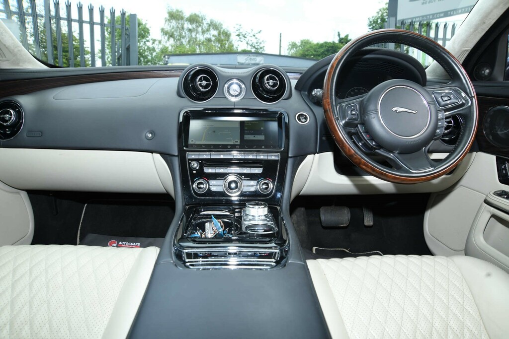 Jaguar XJ D V6 L Black #38