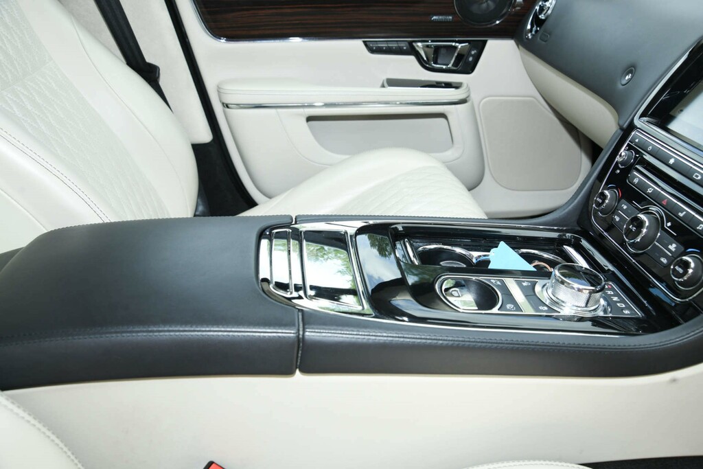 Jaguar XJ D V6 L Black #37