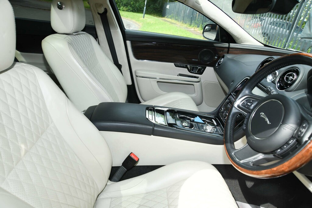 Jaguar XJ D V6 L Black #32