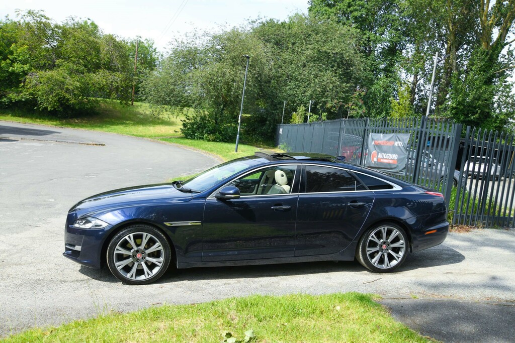 Jaguar XJ Portfolio V6 D Blue #4