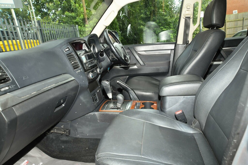 Mitsubishi Shogun Ishi 3.2 Di-dc 197 Sg3 Grey #11