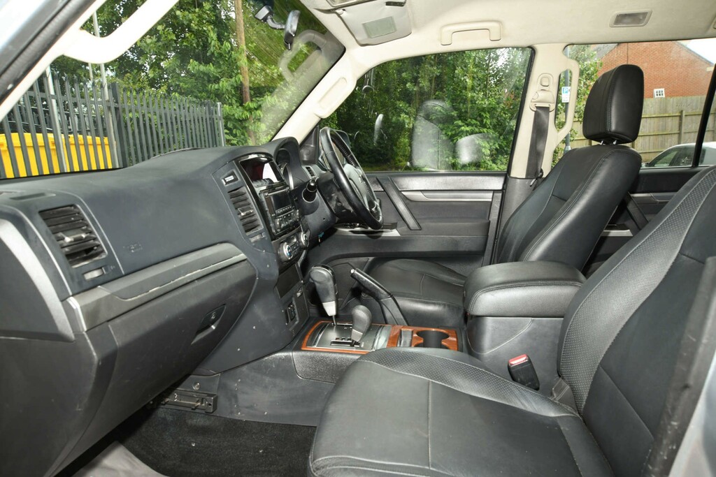 Mitsubishi Shogun Ishi 3.2 Di-dc 197 Sg3 Grey #12