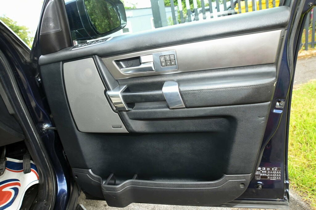 Land Rover Discovery 2014 64 Sdv6  #26