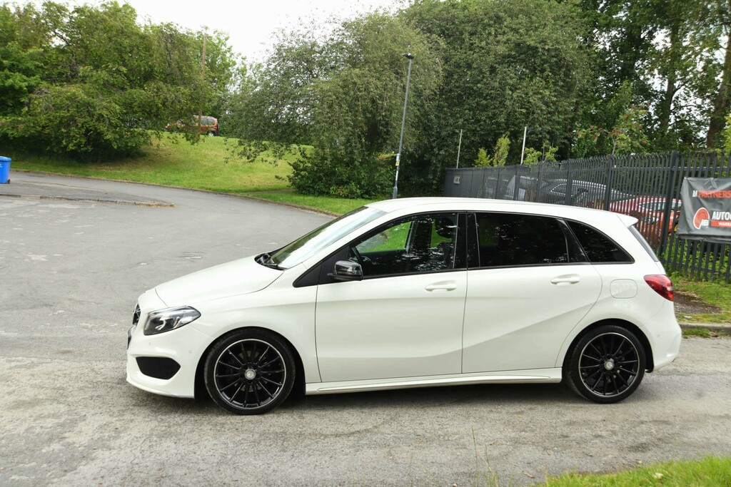 Mercedes-Benz B Class Amg Line Premium D  #4