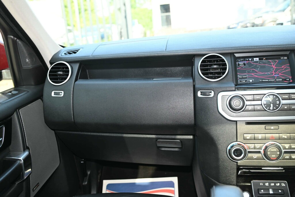 Land Rover Discovery 2.0 Td4 180 Hse White #37