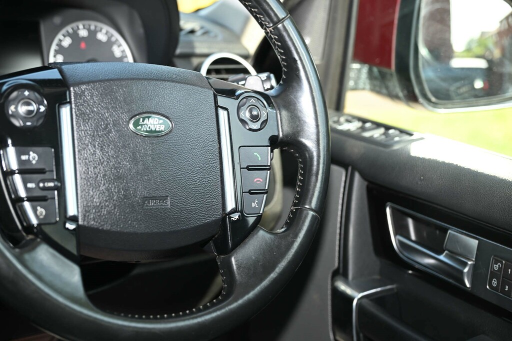 Land Rover Discovery 2.0 Td4 180 Hse White #36