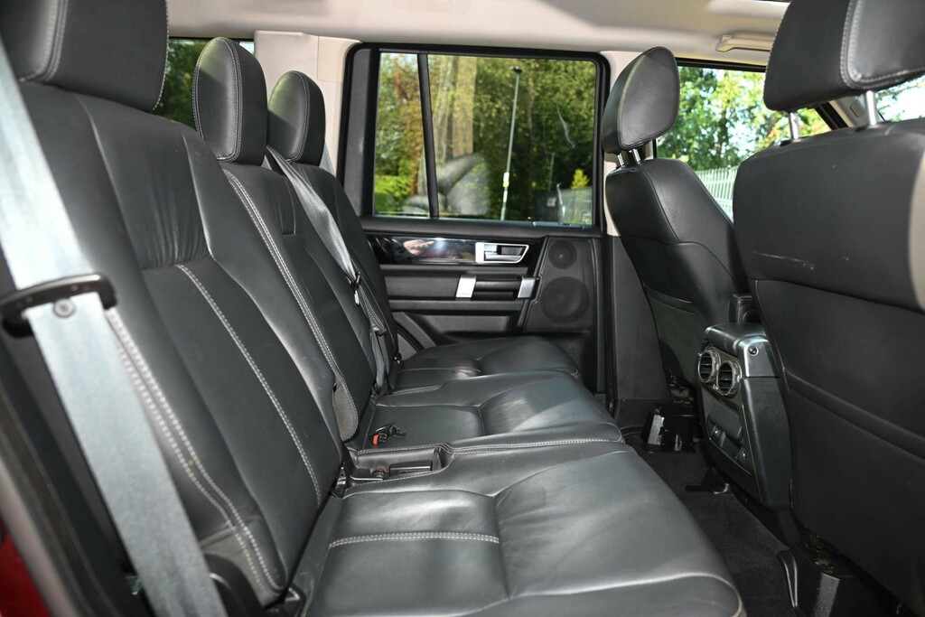 Land Rover Discovery 2.0 Td4 180 Hse White #30
