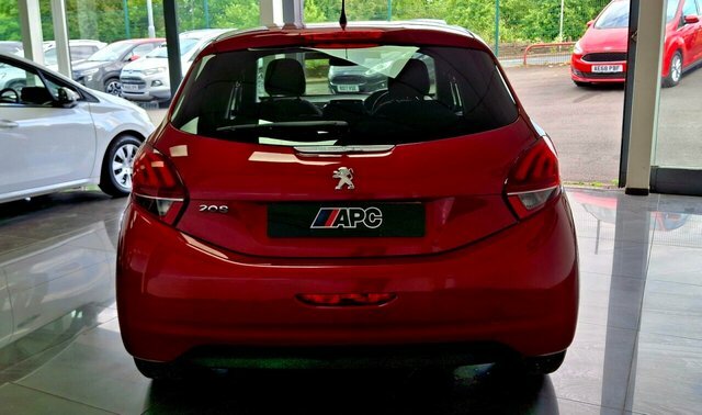 Peugeot 208 2017 1.2 Puretech Allure Hatchback Manu Red #4