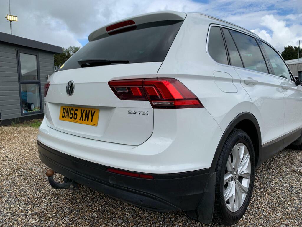 Volkswagen Tiguan 2.0 Tdi 150 4Motion Se Nav Black #8