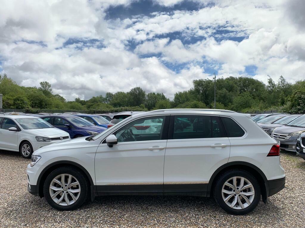 Volkswagen Tiguan 2.0 Tdi 150 4Motion Se Nav Black #3