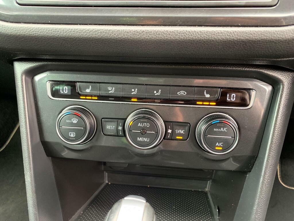 Volkswagen Tiguan 2.0 Tdi 150 4Motion Se Nav Black #29