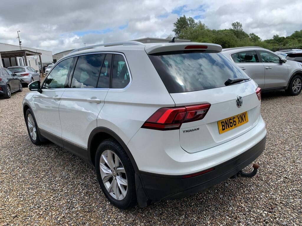 Volkswagen Tiguan 2.0 Tdi 150 4Motion Se Nav Black #4