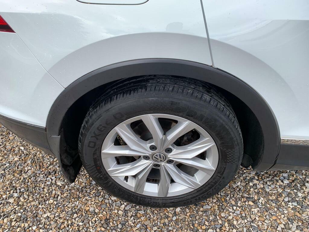 Volkswagen Tiguan 2.0 Tdi 150 4Motion Se Nav Black #16