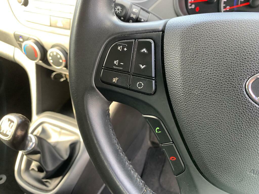 Hyundai I10 1.2 Premium 86 Bhp Blue #22